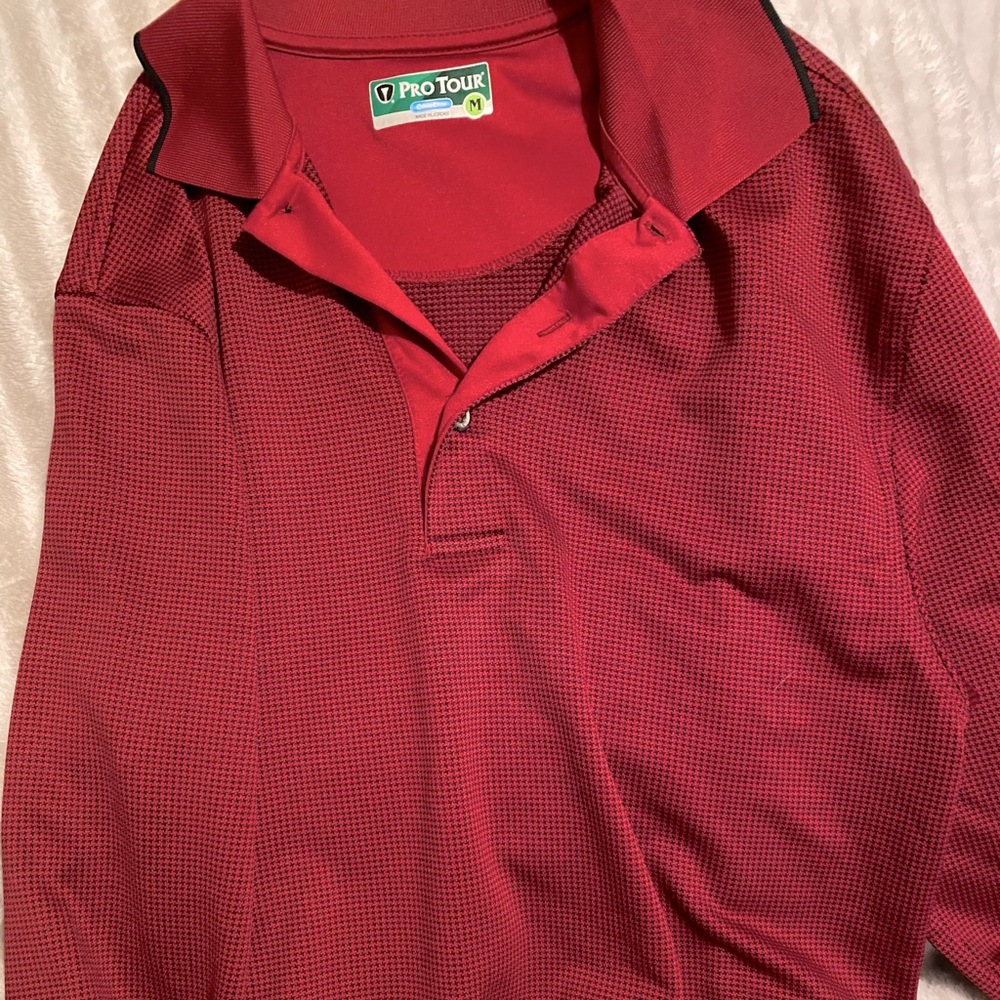Men’s pro tour long sleeve shirt size medium